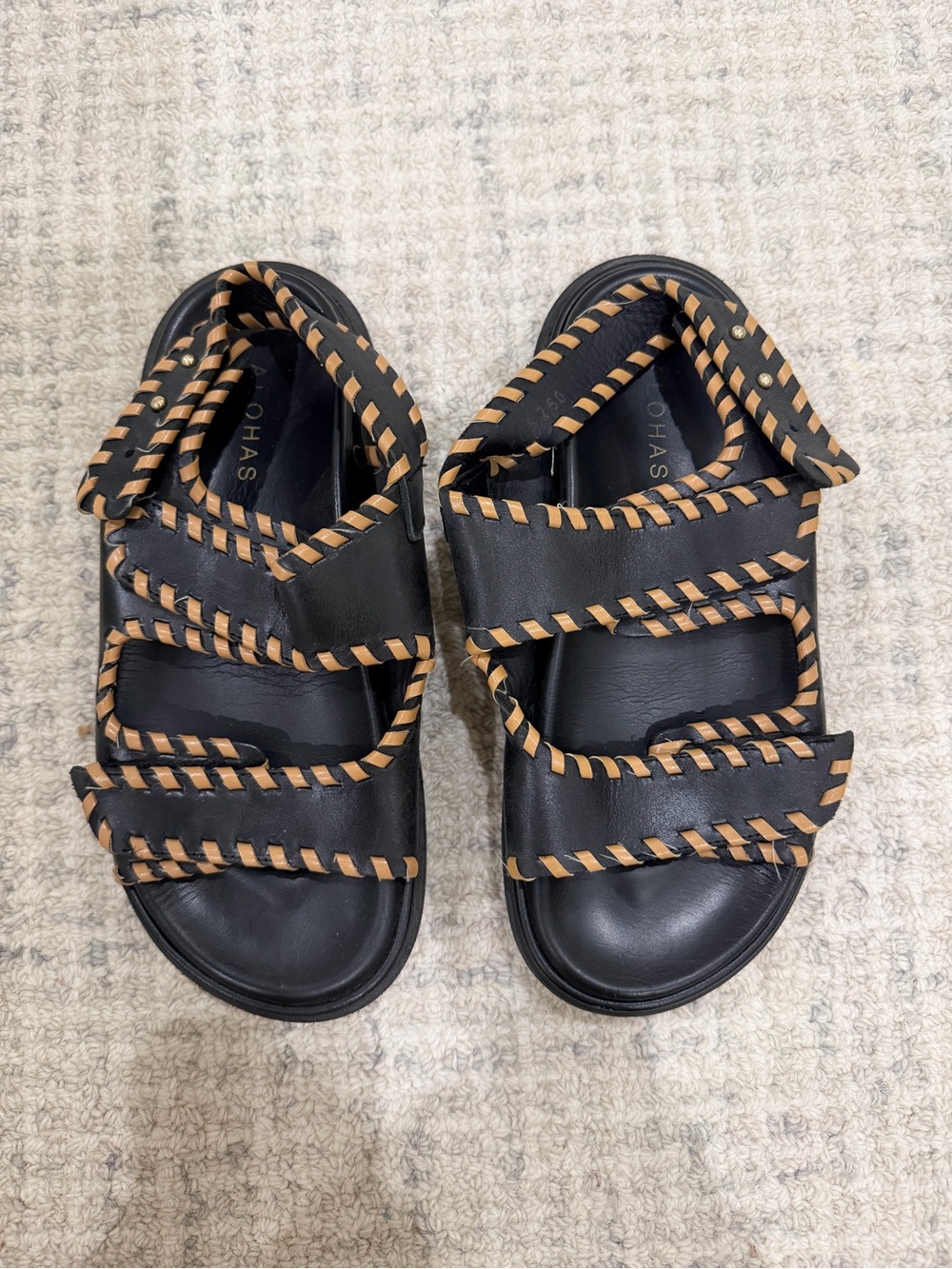 ALOHAS Barrel Leather Sandals - Picture 3 of 7